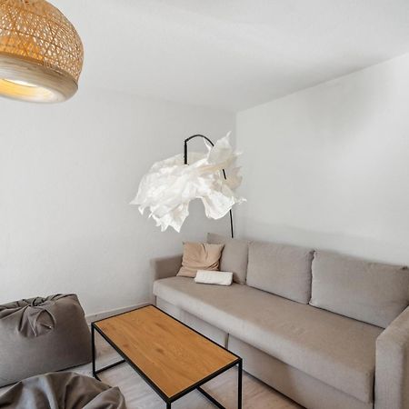 Affordable Comfort In Zurich Apartment Luaran gambar