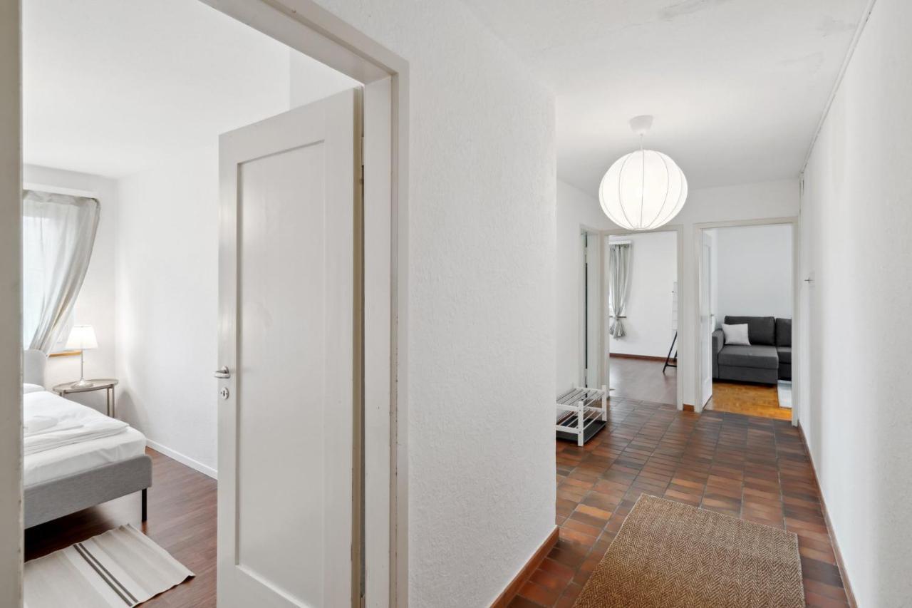 Affordable Comfort In Zurich Apartment Luaran gambar