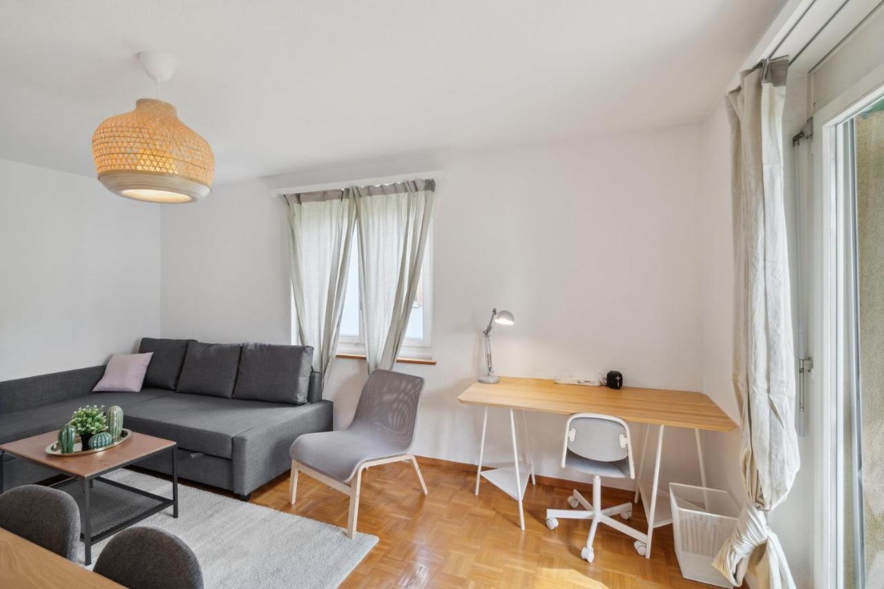 Affordable Comfort In Zurich Apartment Luaran gambar