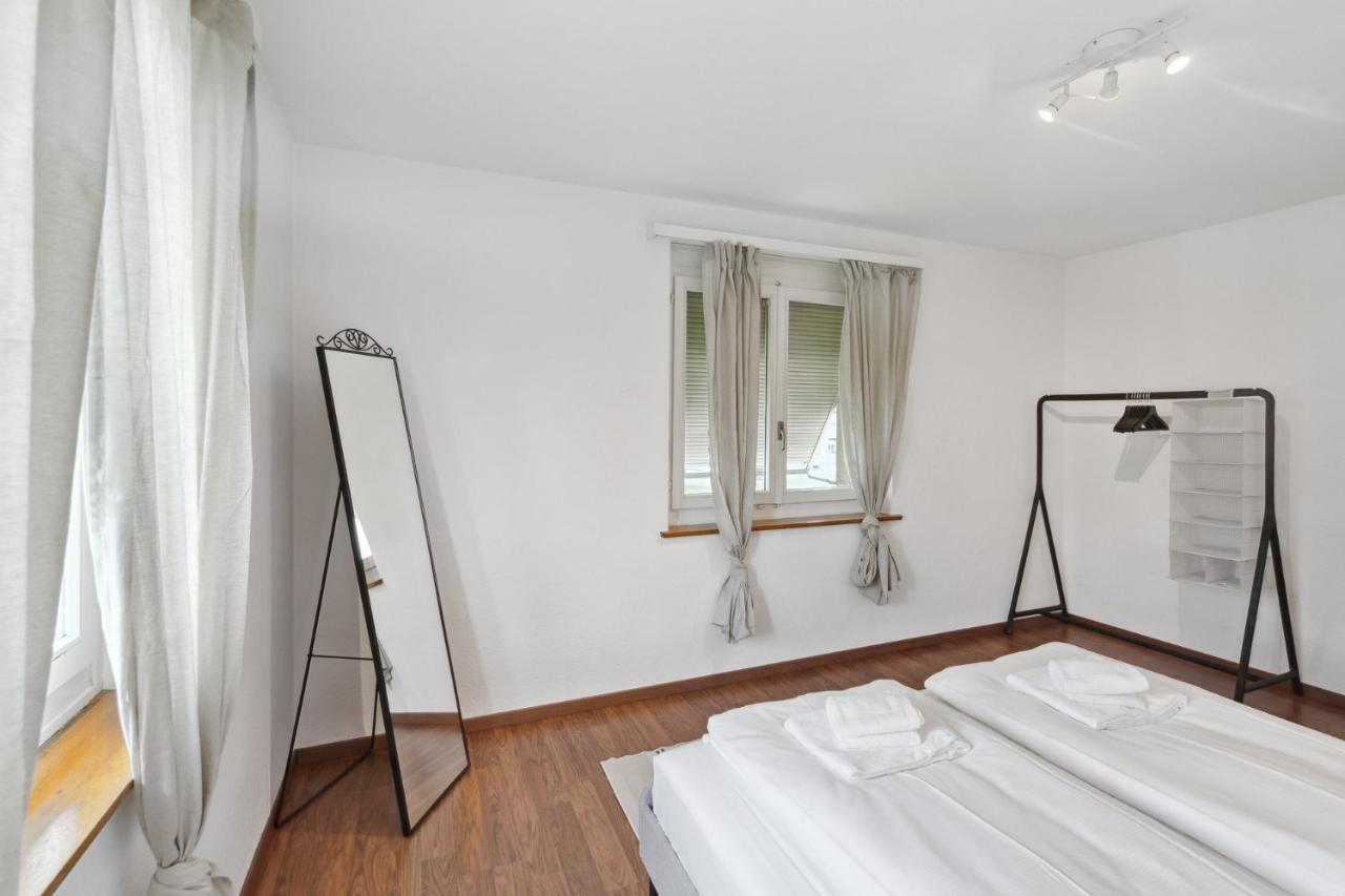 Affordable Comfort In Zurich Apartment Luaran gambar