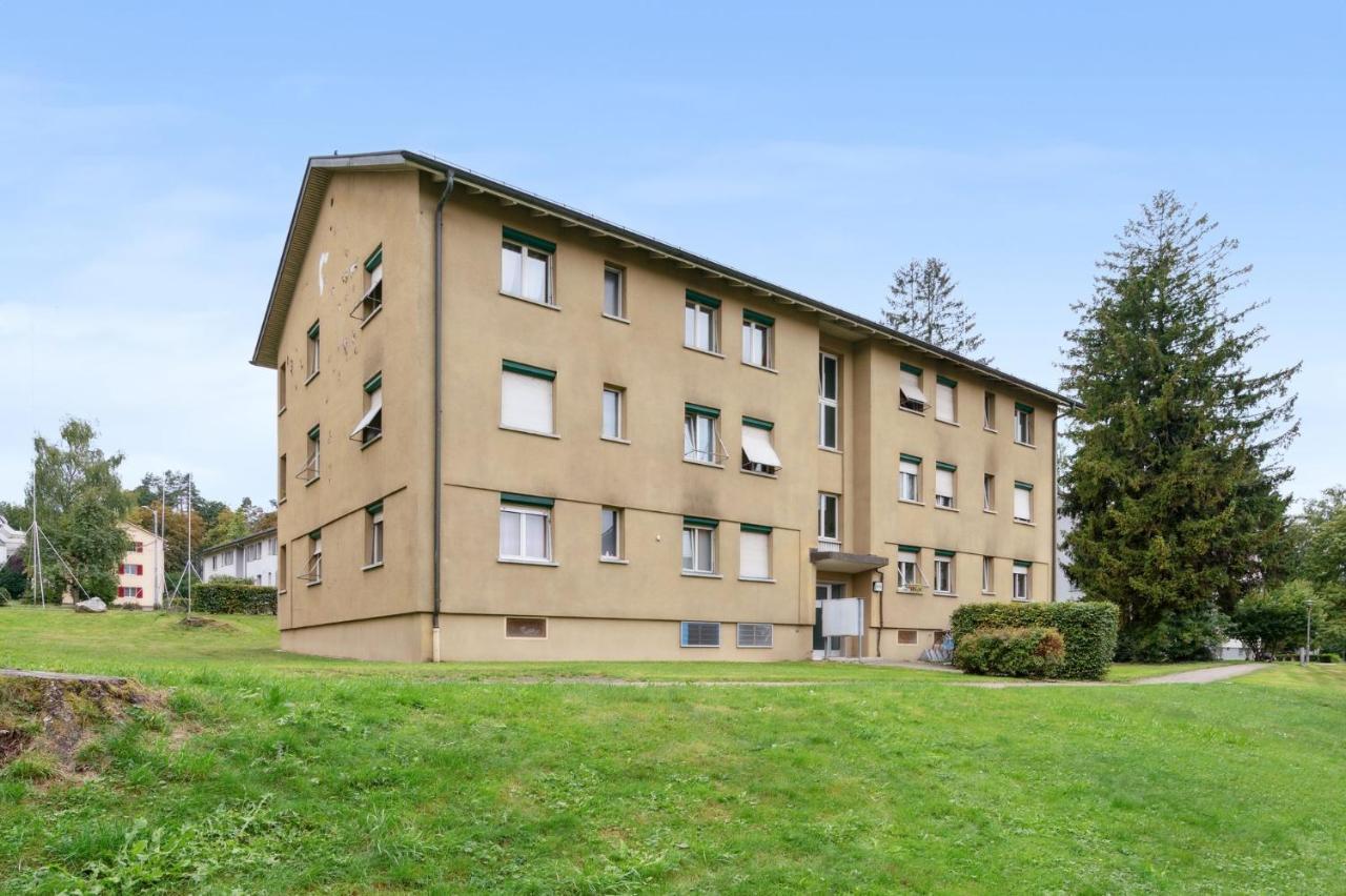 Affordable Comfort In Zurich Apartment Luaran gambar