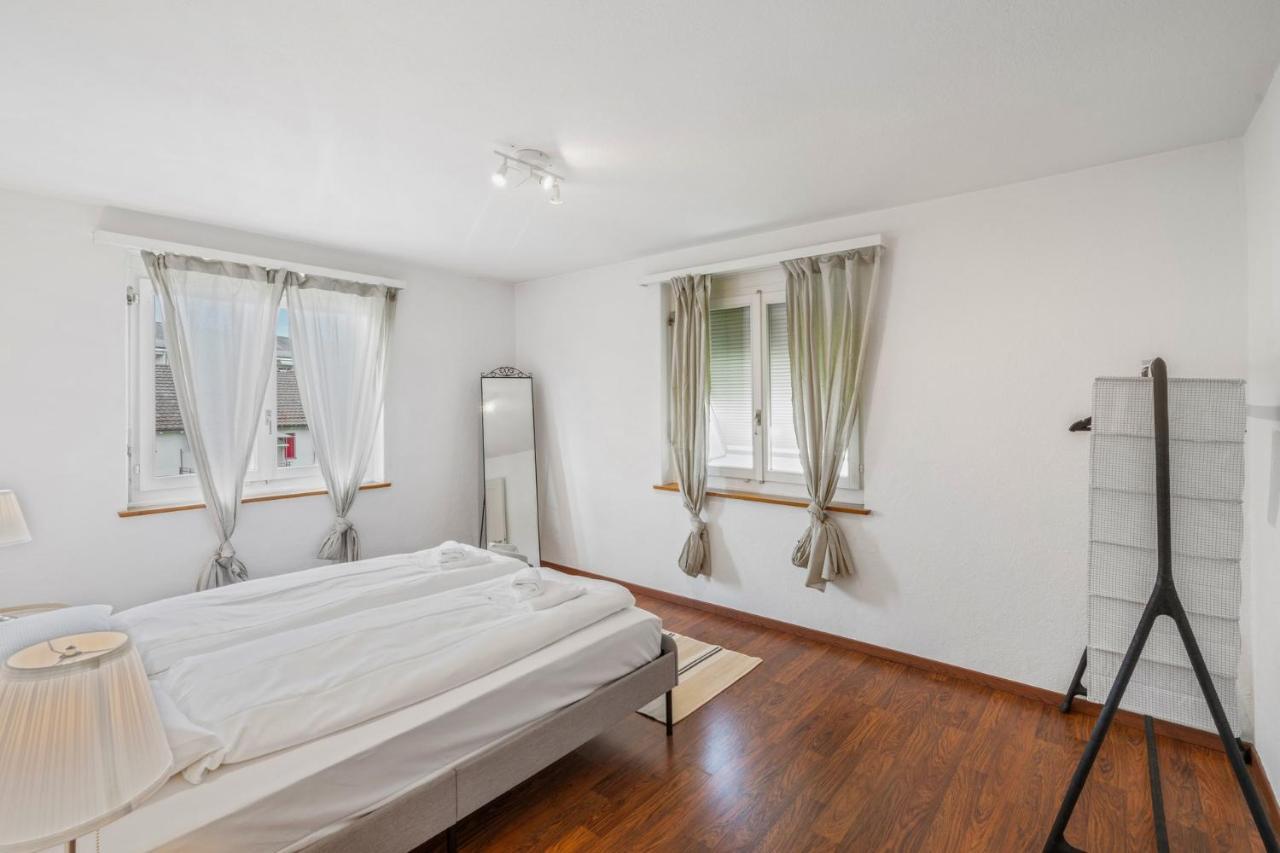 Affordable Comfort In Zurich Apartment Luaran gambar