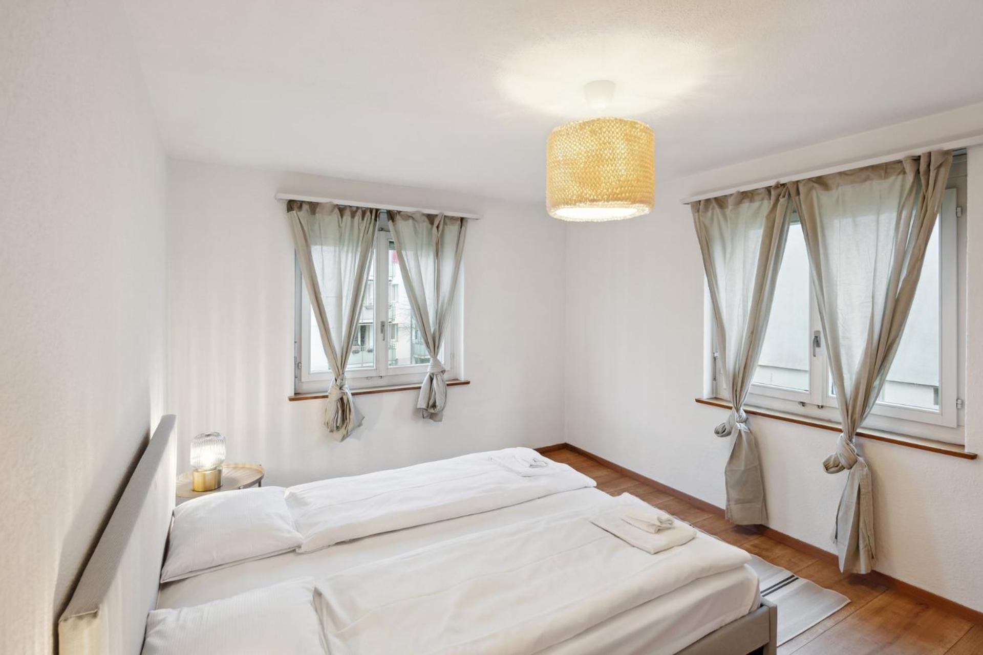 Affordable Comfort In Zurich Apartment Luaran gambar