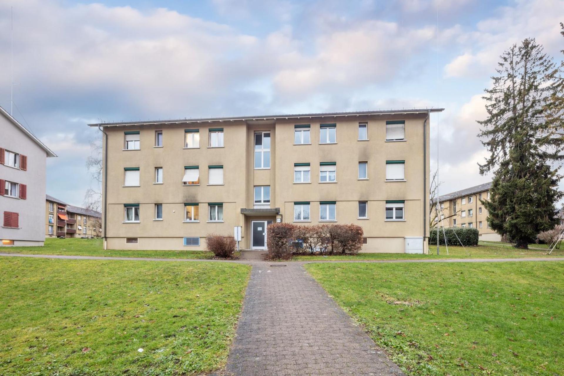 Affordable Comfort In Zurich Apartment Luaran gambar