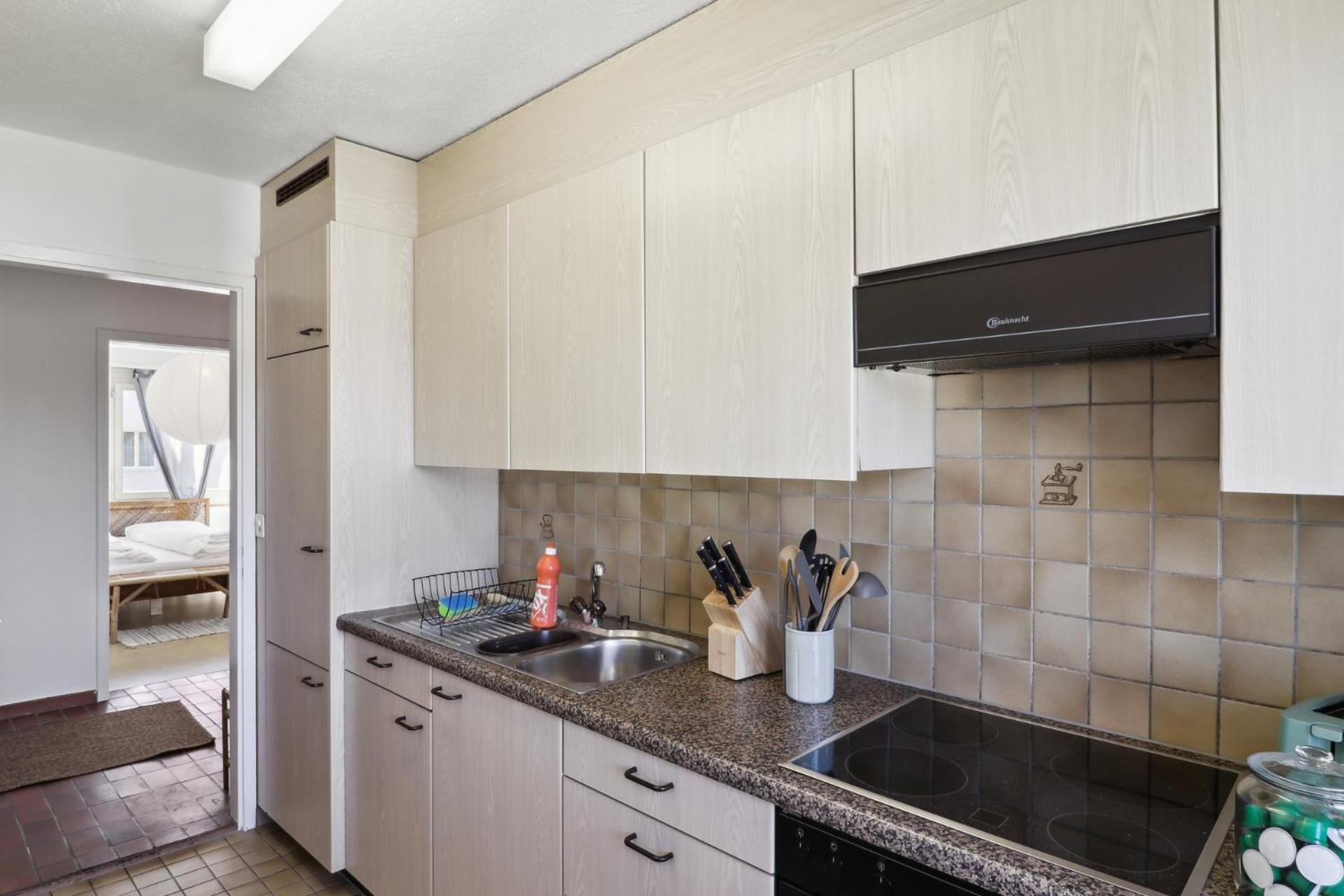Affordable Comfort In Zurich Apartment Luaran gambar
