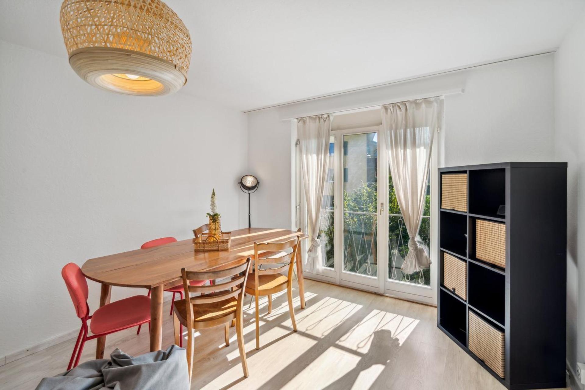 Affordable Comfort In Zurich Apartment Luaran gambar