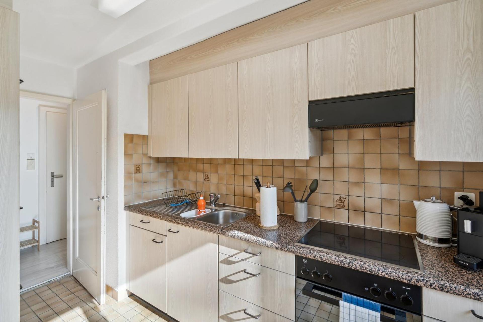 Affordable Comfort In Zurich Apartment Luaran gambar