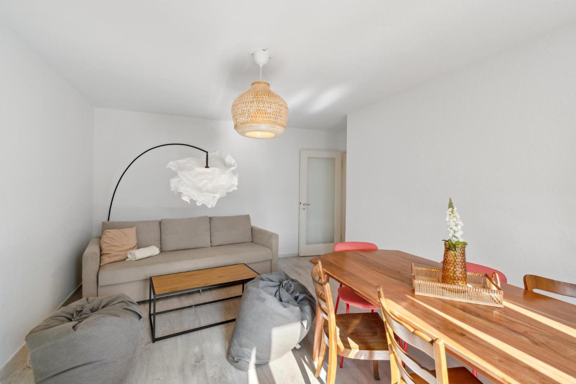 Affordable Comfort In Zurich Apartment Luaran gambar